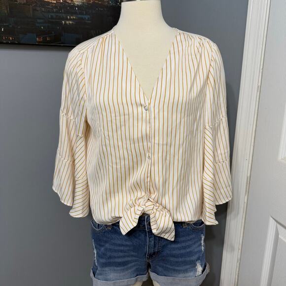 Women's LC Lauren Conrad Flare-Sleeve Button-Down Top, Size: Large, White - Picture 1 of 4